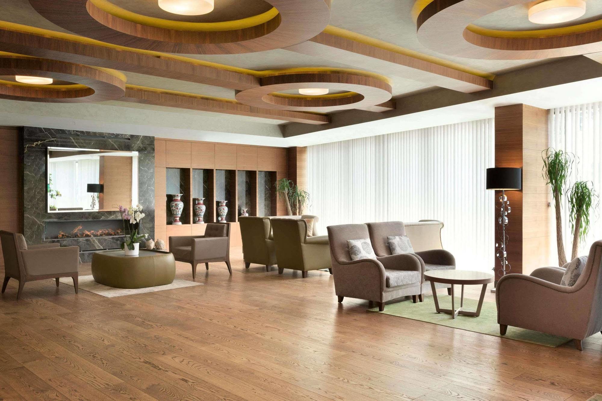 Отель Ramada By Wyndham Gemli̇K Гемлик Экстерьер фото